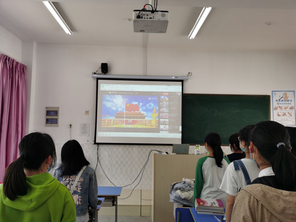 升旗2.jpg